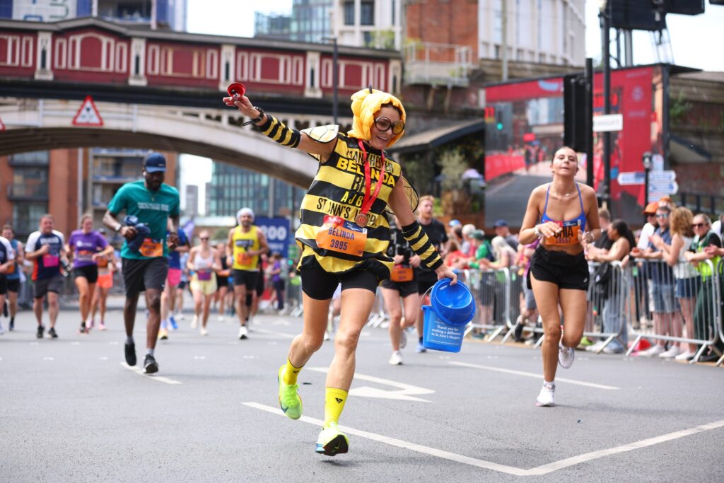 people running the Great Manchester Run